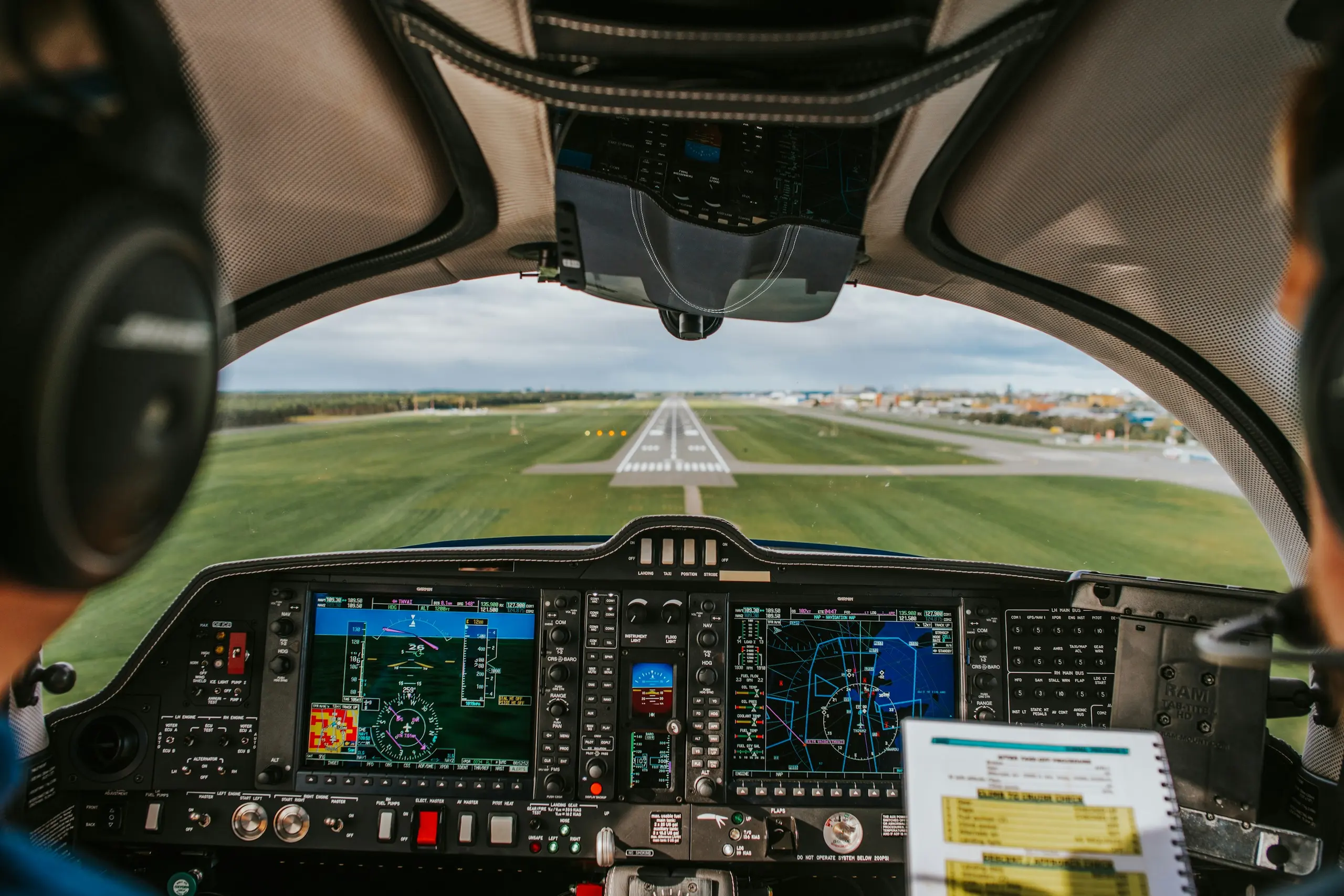 Cockpit on final approach with the runway ahead